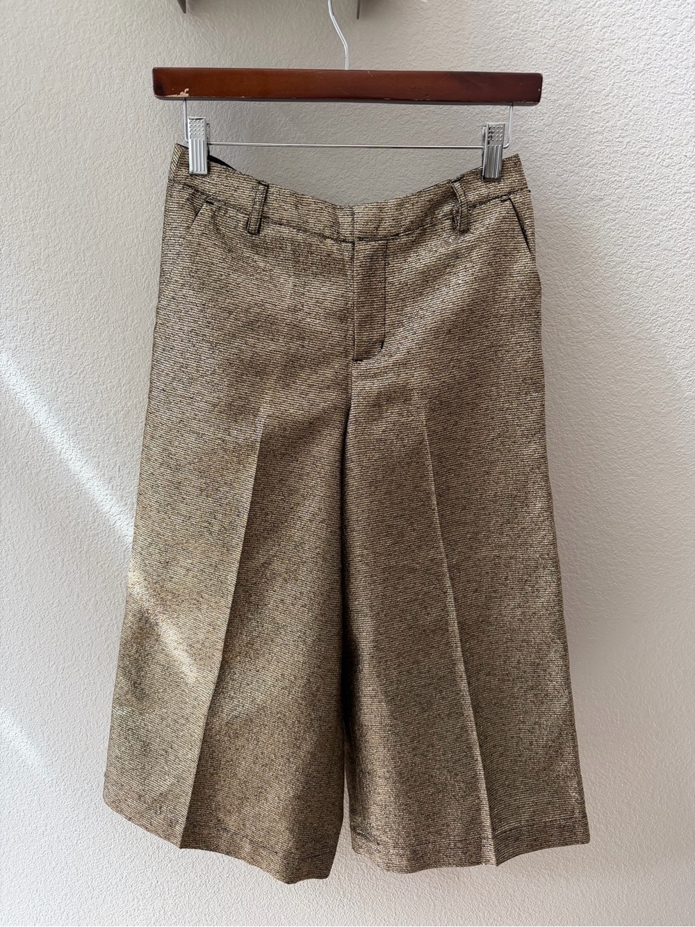 Wide-Leg Pleated Culottes Pants